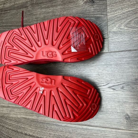 UGG Kid's Neumel II Boot Big kid size 4 - Picture 7 of 8